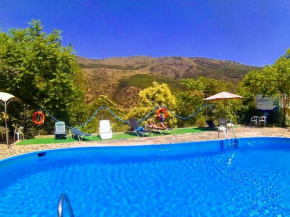 Отель Bungalow Camping Trevélez  Тревелес